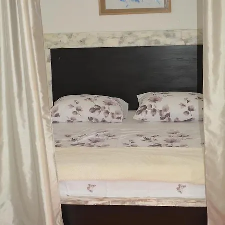 Inter Vivos Apartment