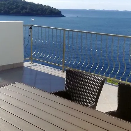 Inter Vivos * Smokvica (Korcula)